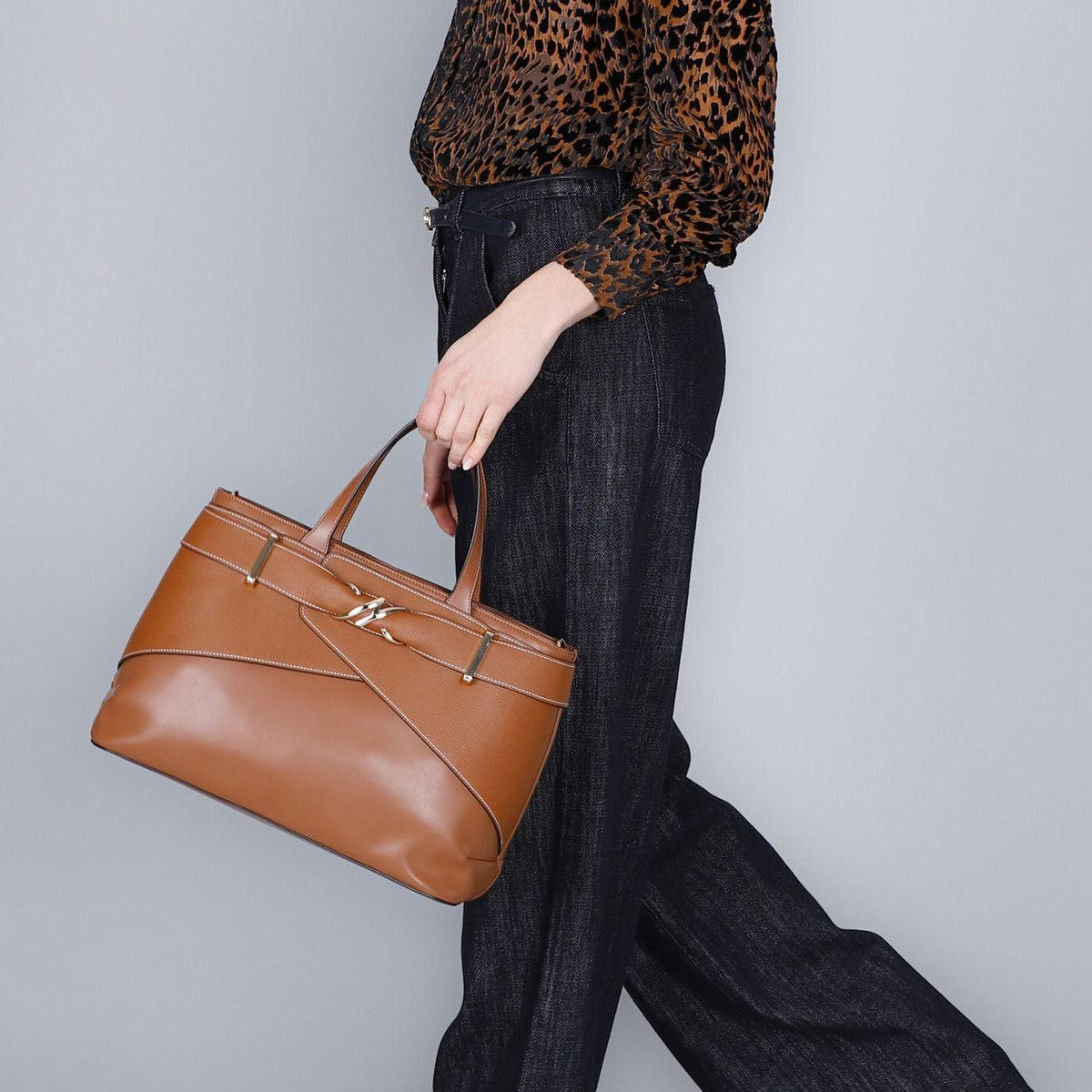 Borsa a mano in similpelle di CafèNoir con un elegante passante WG0918