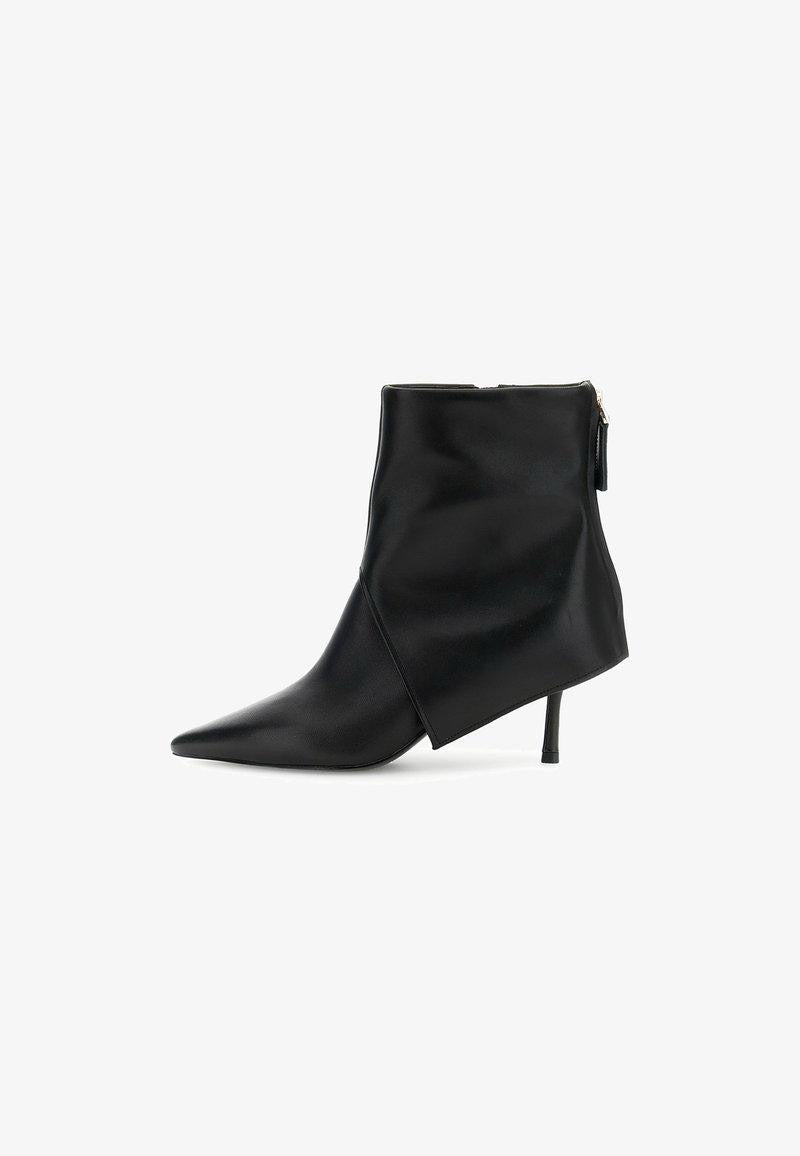 Tronchetti donna di CafèNoir con risvolto in pelle tacco 7,5 Cm NA4207