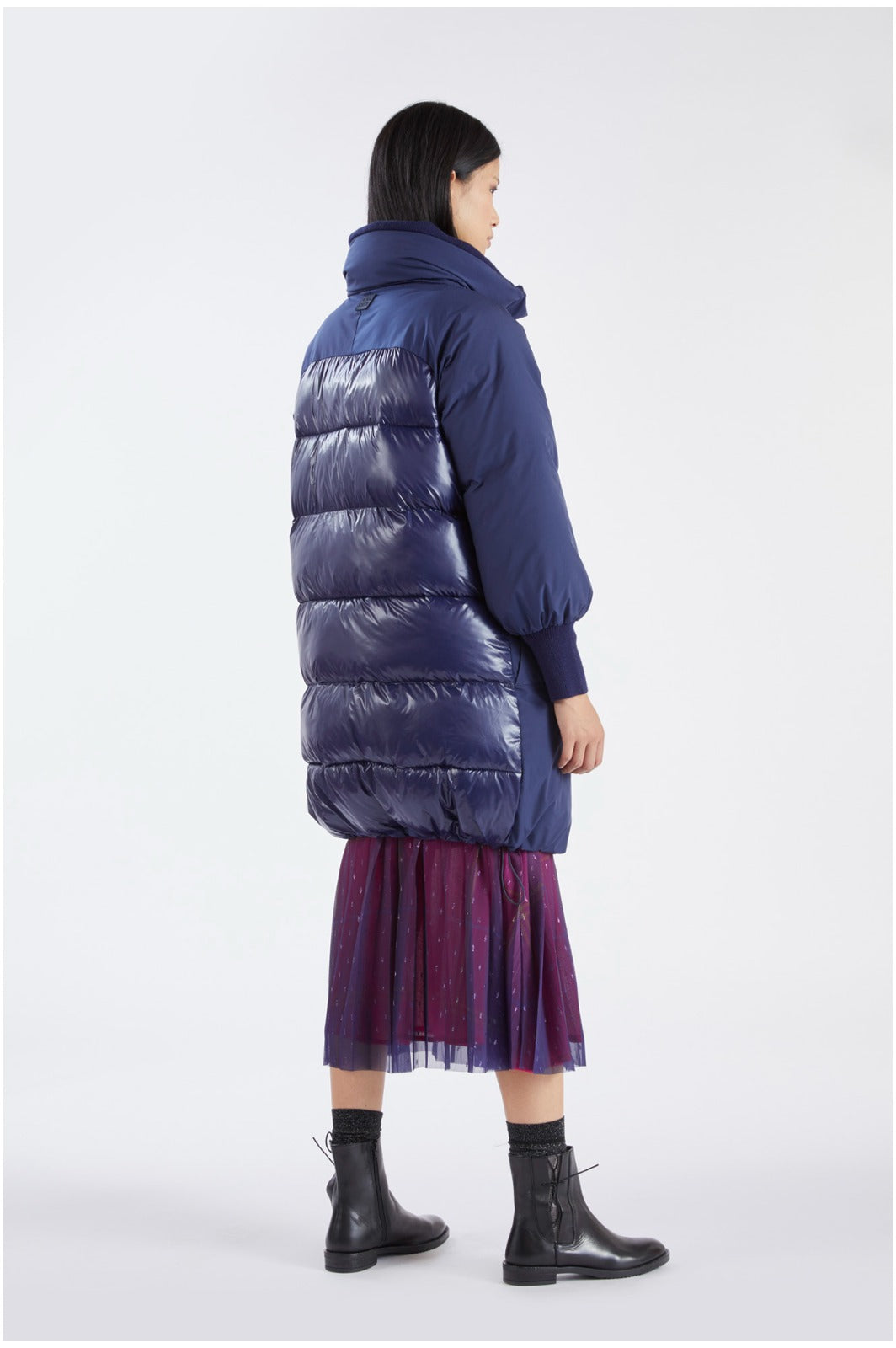 Piumino bimateriale con collo ampio ed avvolgente JN0026