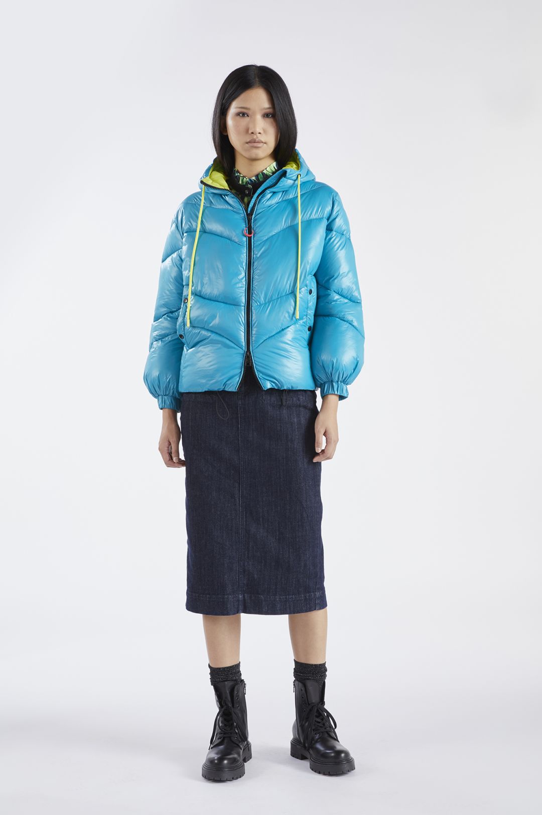 Piumino con trapunta ad onda in nylon ultralight JN0027