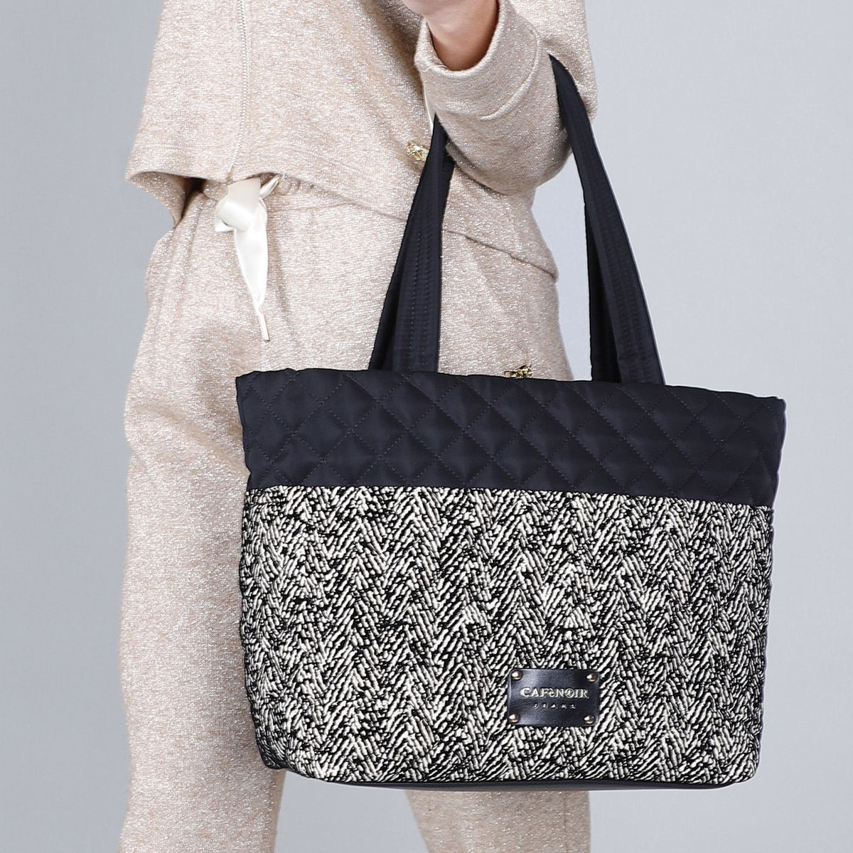 Shopping bag di CafèNoir trapuntata in nylon con stampa floccato JB0017