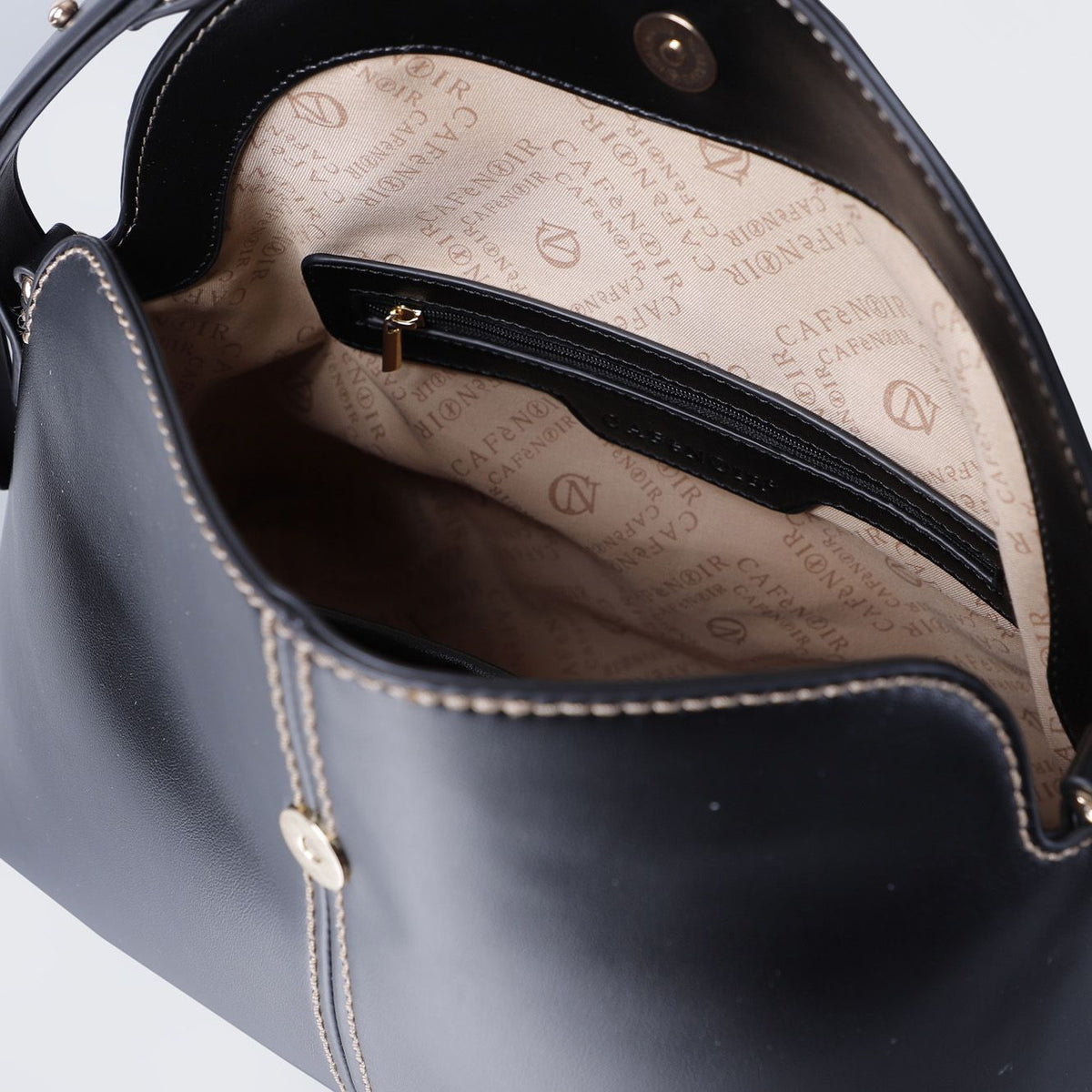 Borsa sottospalla in similpelle di CafèNOir con pattina rifinita da cuciture a contrasto MD0912