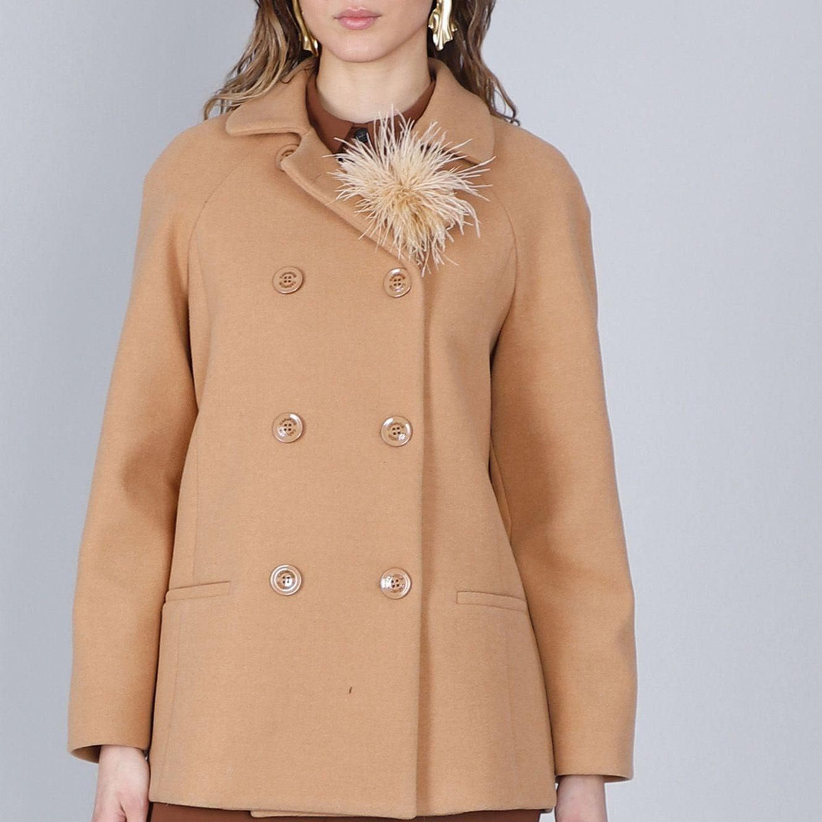 Cappotto corto doppiopetto di CafèNoir con manica raglan JI0104