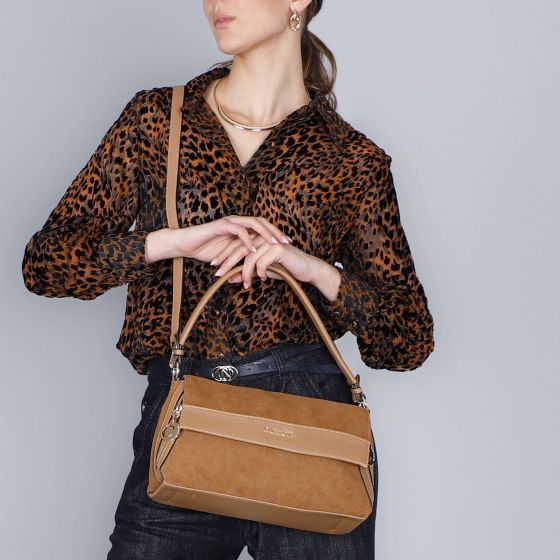 Sacca morbida con pattina di CafèNoir con effetto pelle tipo suede YB0906